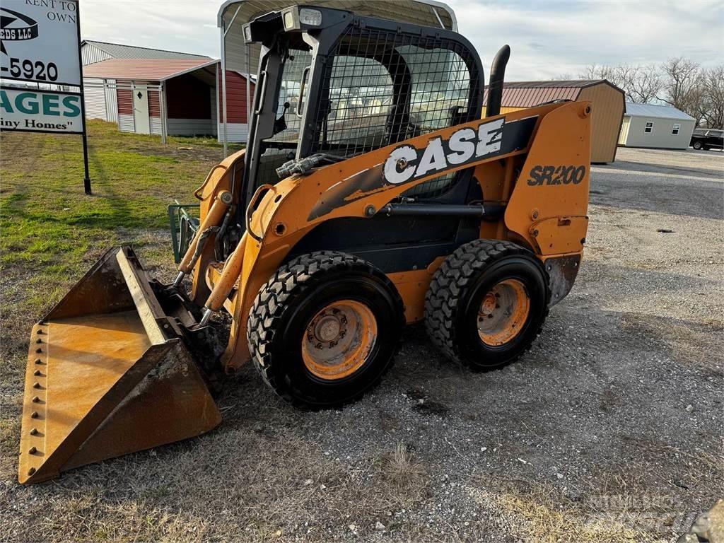 CASE SR250 滑移装载机