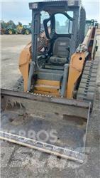 CASE TR310 滑移装载机