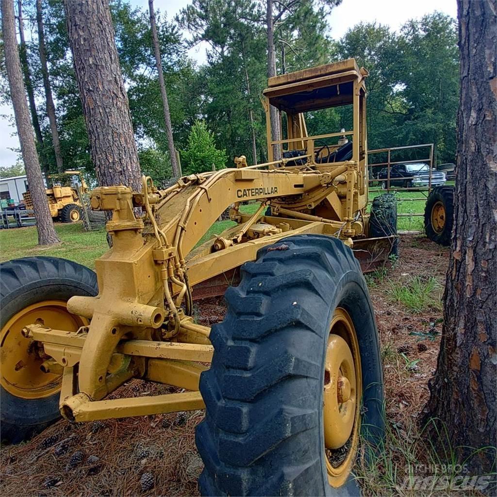 CAT 120 平地机/推土机