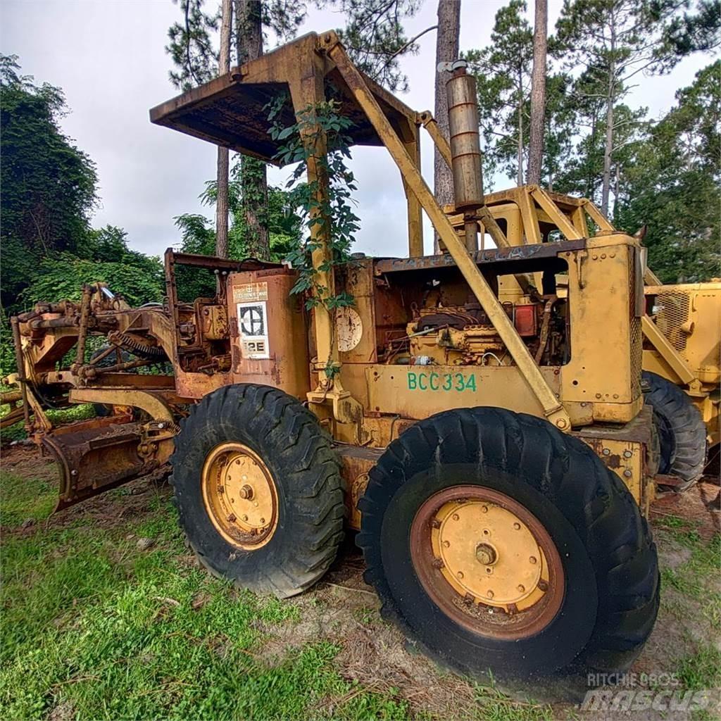 CAT 12E 平地机/推土机
