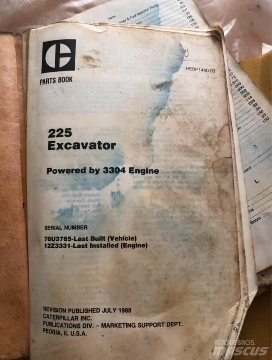 CAT 225 LC 履带挖掘机