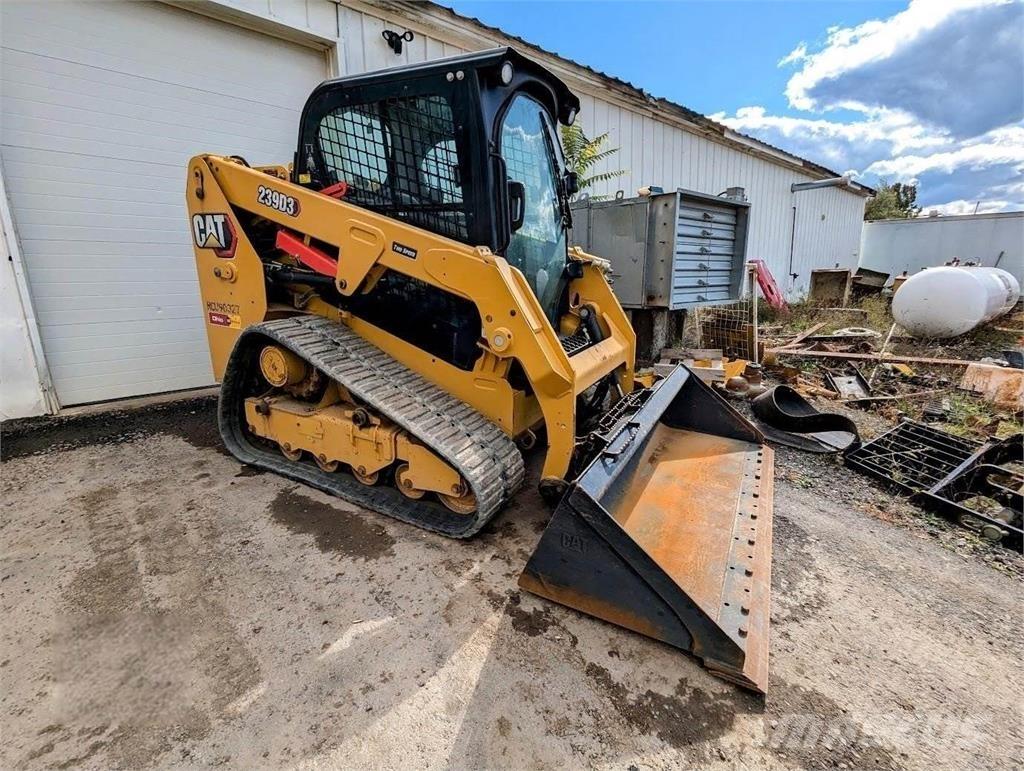 CAT 239D3 滑移装载机