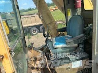 CAT 245 履带挖掘机