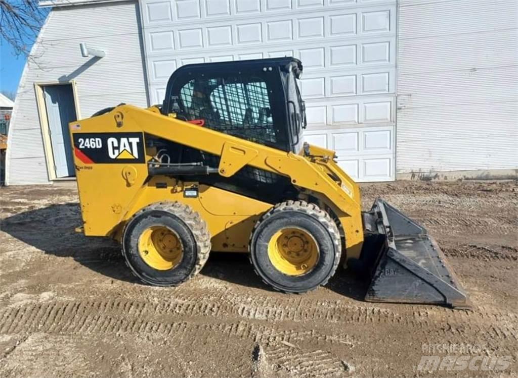 CAT 246D 滑移装载机