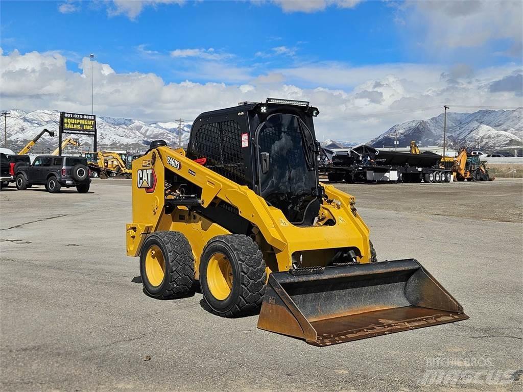 CAT 246D3 滑移装载机