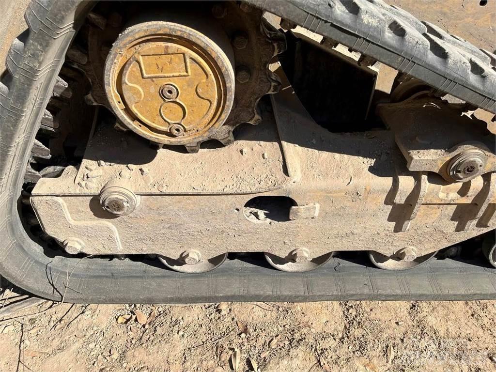 CAT 249D 滑移装载机