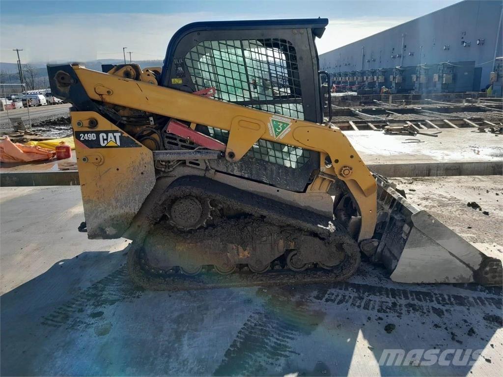 CAT 249D 滑移装载机