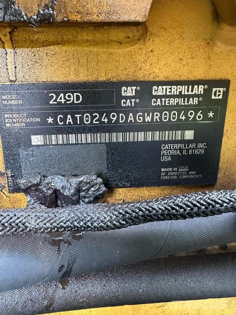 CAT 249D 滑移装载机