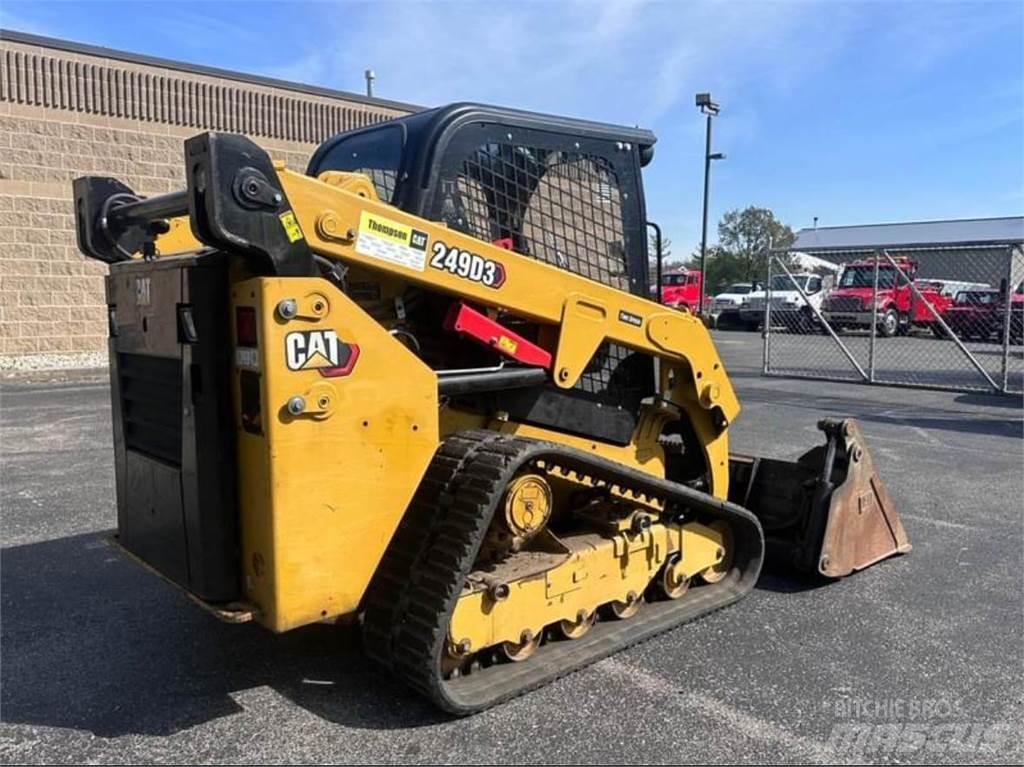 CAT 249D3 滑移装载机