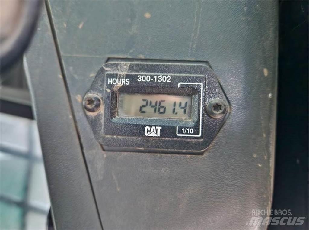 CAT 259B3 滑移装载机