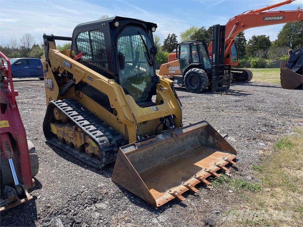 CAT 259D3 滑移装载机