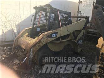 CAT 262B 滑移装载机
