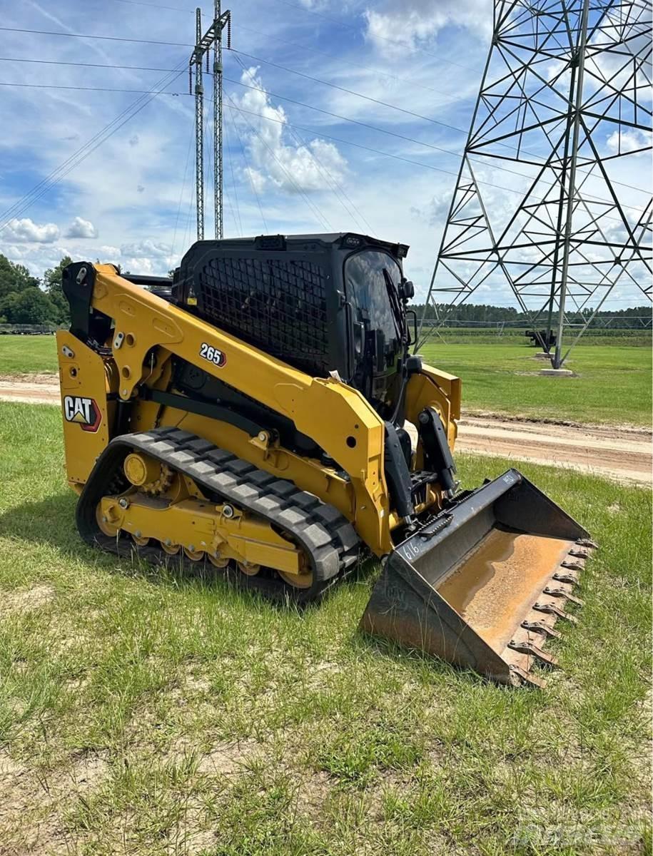 CAT 265 滑移装载机