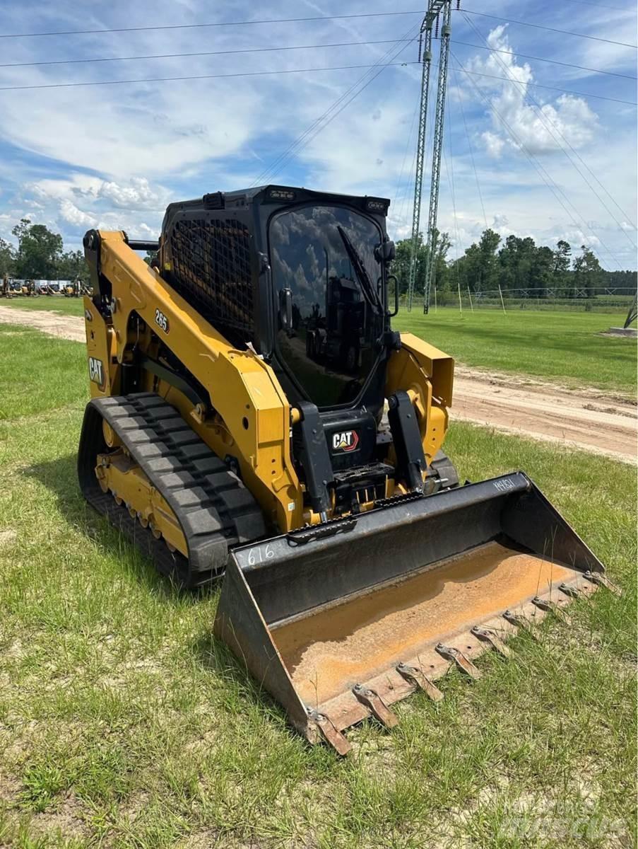 CAT 265 滑移装载机
