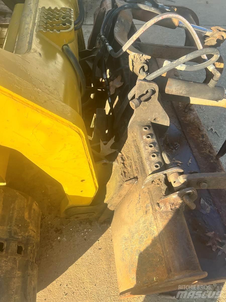 CAT 279C 滑移装载机