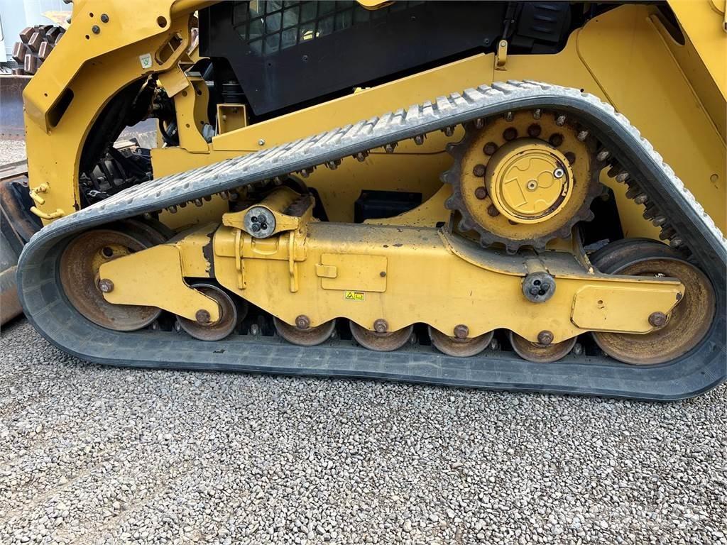 CAT 279D 滑移装载机