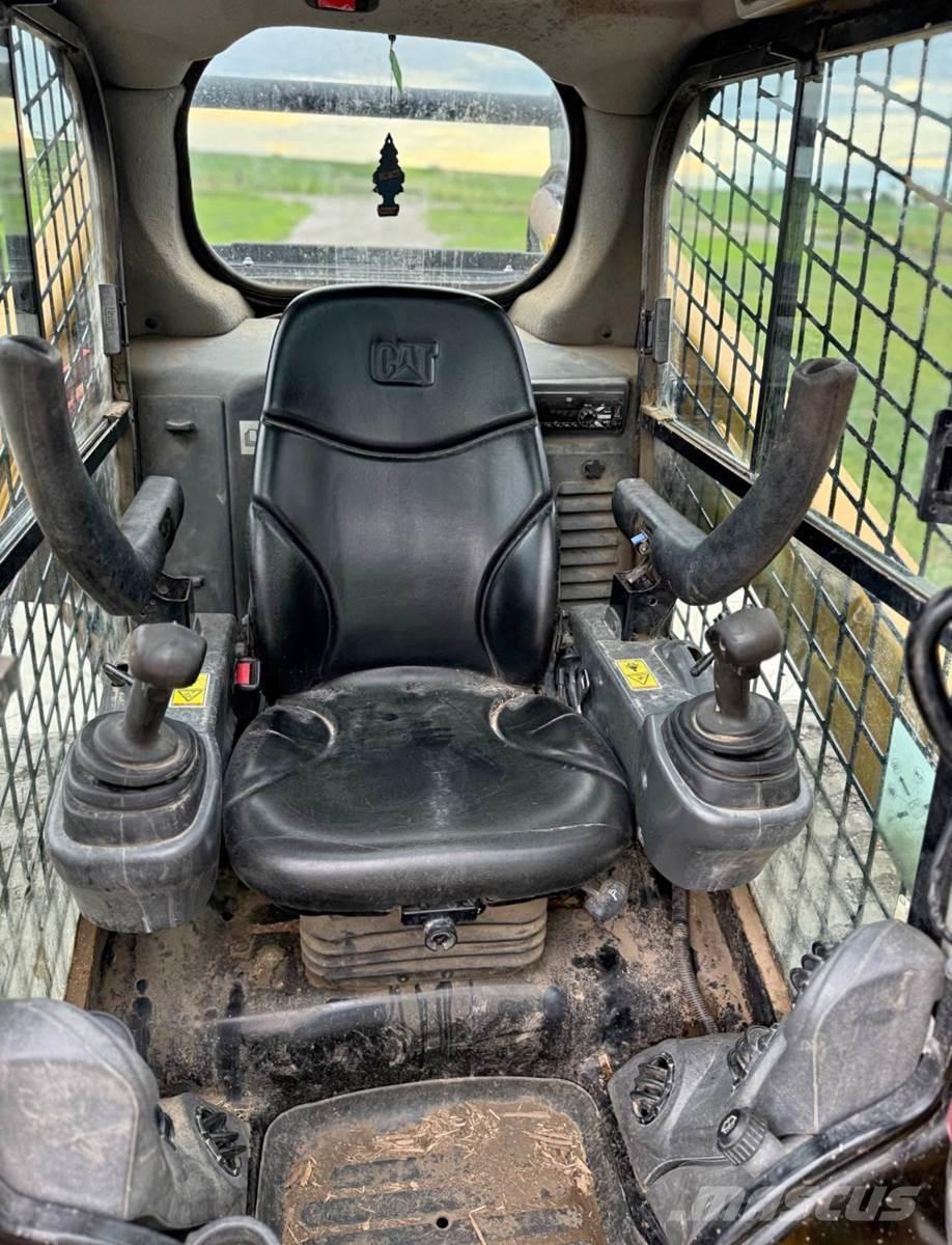 CAT 289D 滑移装载机