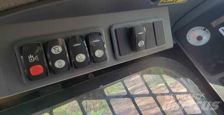 CAT 297C 滑移装载机
