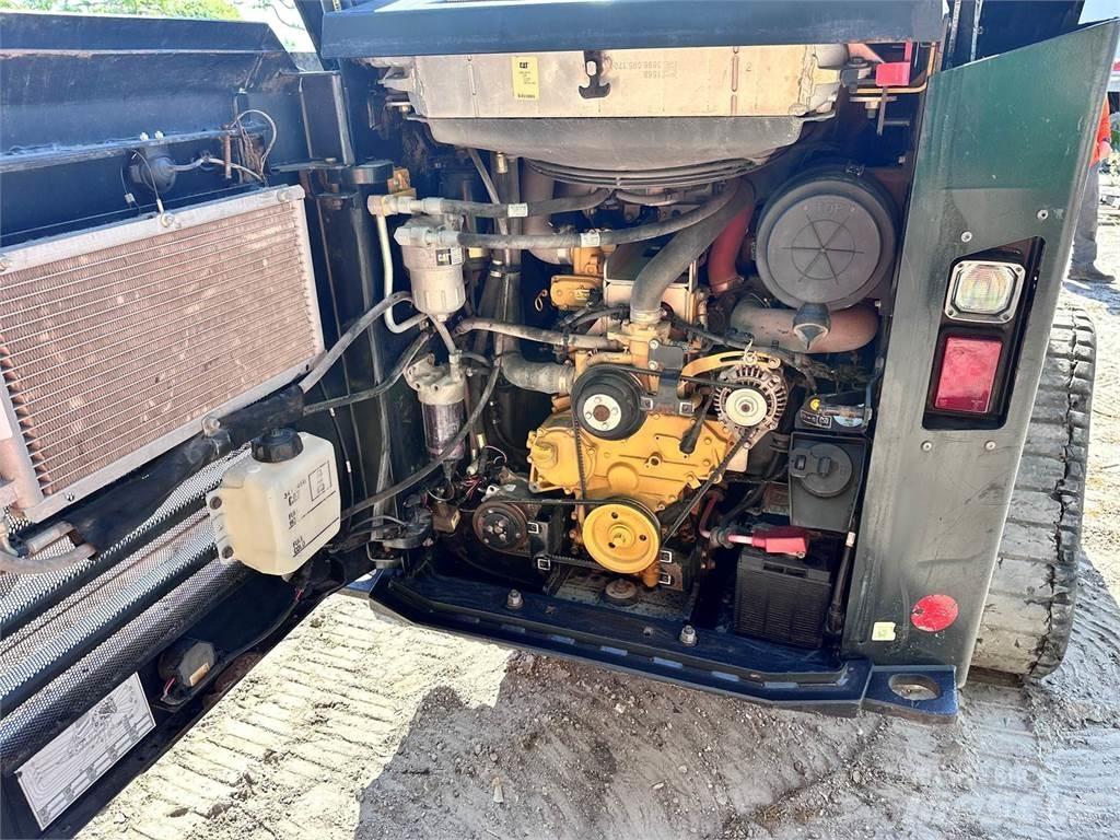 CAT 299D2 滑移装载机