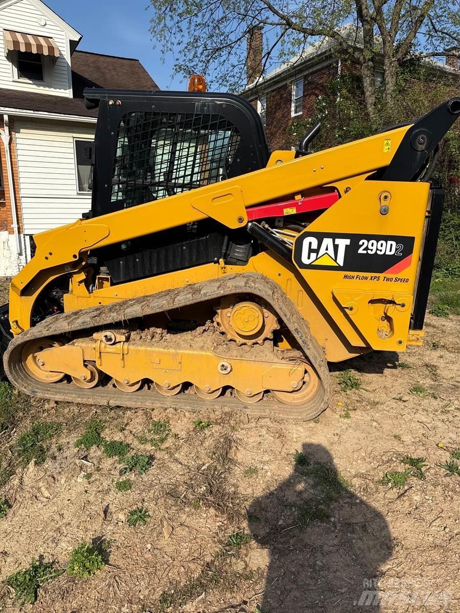 CAT 299D2 滑移装载机