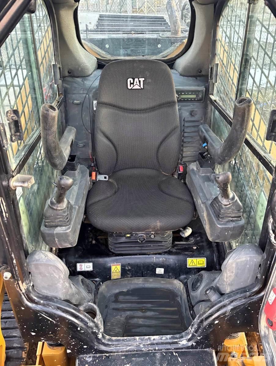 CAT 299D3 滑移装载机