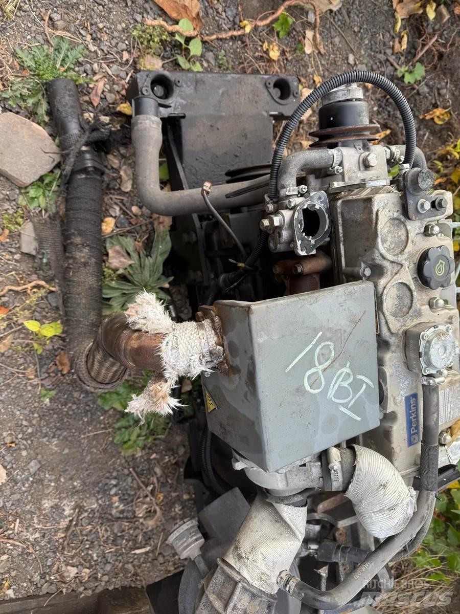 CAT 3024 发动机