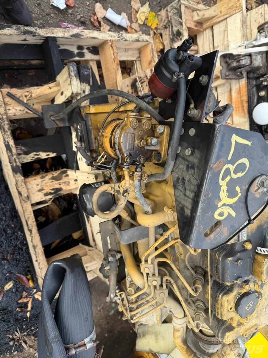 CAT 3024 发动机