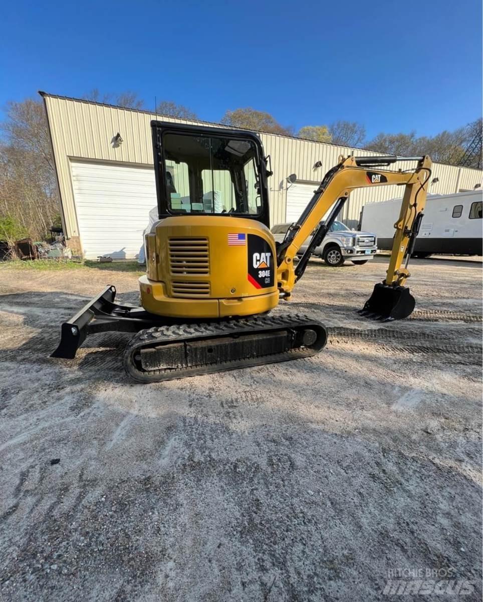 CAT 304E 小型挖掘机