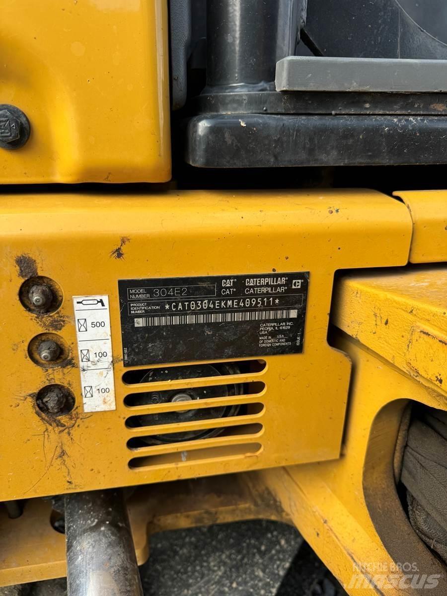 CAT 304E2 小型挖掘机