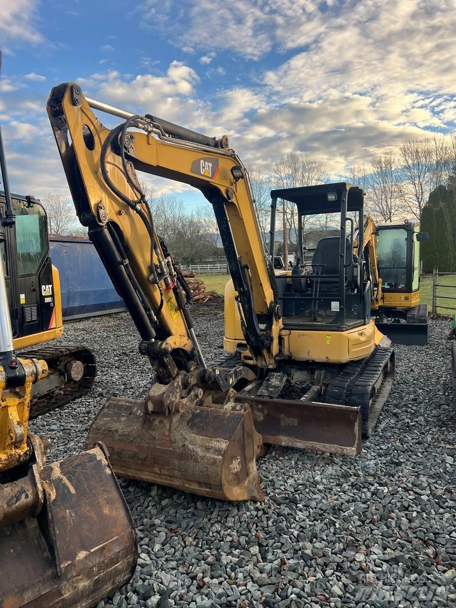 CAT 305 小型挖掘机