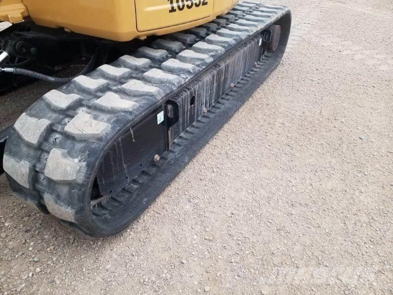 CAT 305E2 小型挖掘机