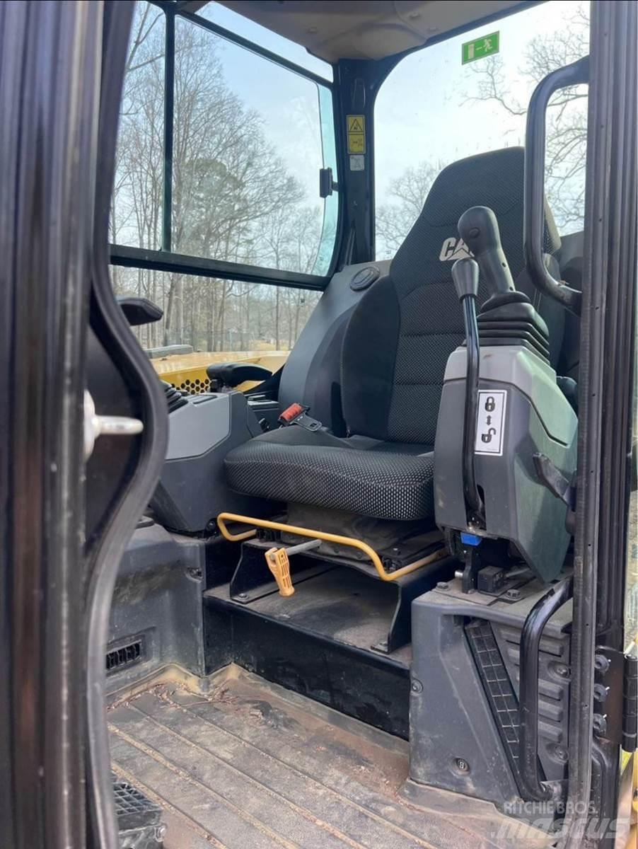CAT 306 小型挖掘机