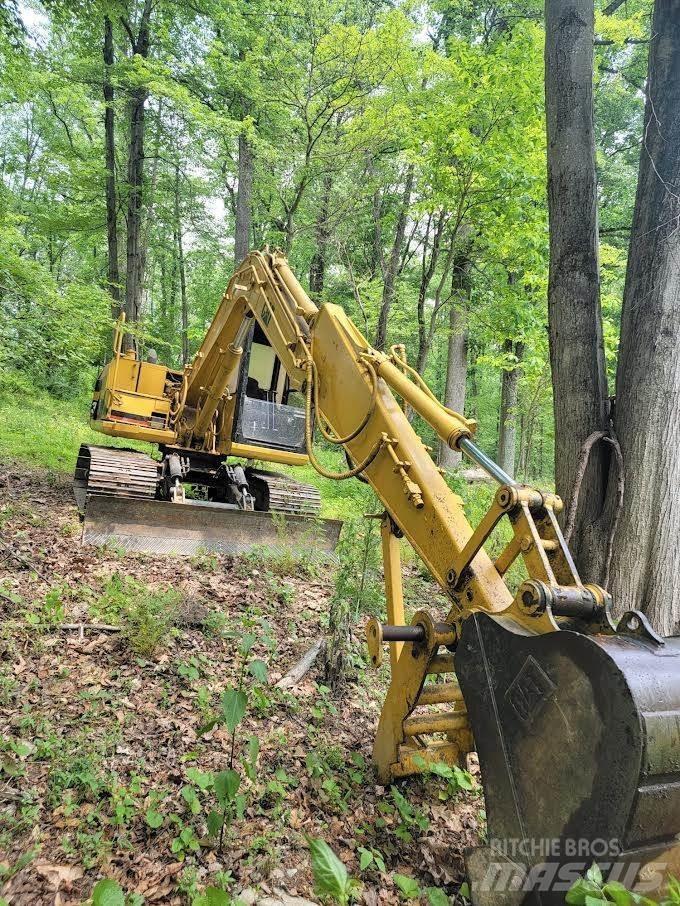 CAT 307 履带挖掘机