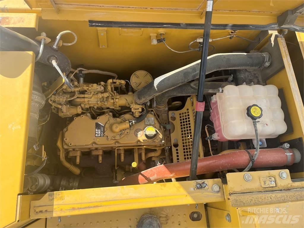 CAT 313FL 履带挖掘机
