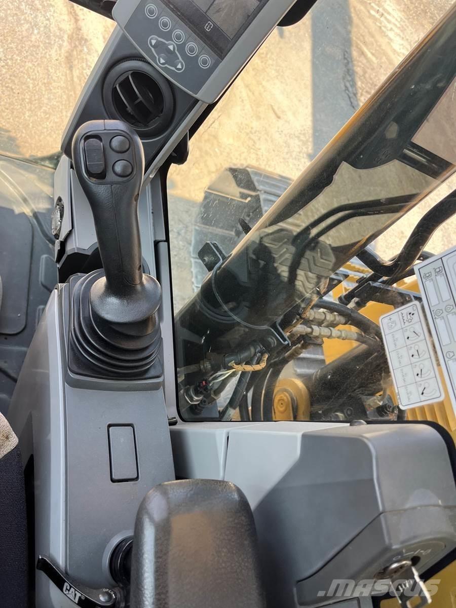 CAT 313FL 履带挖掘机