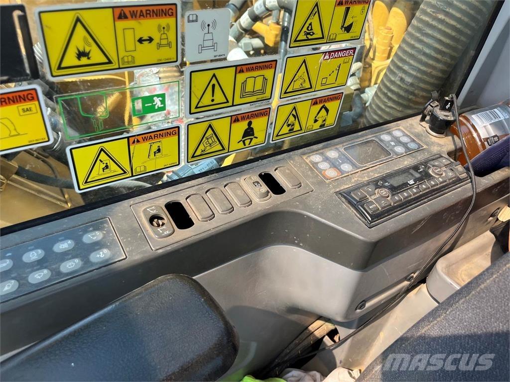 CAT 313FL 履带挖掘机