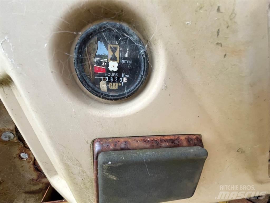 CAT 320 履带挖掘机