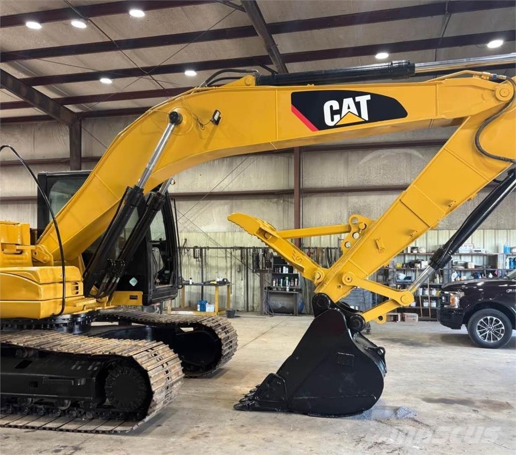 CAT 320DL 履带挖掘机
