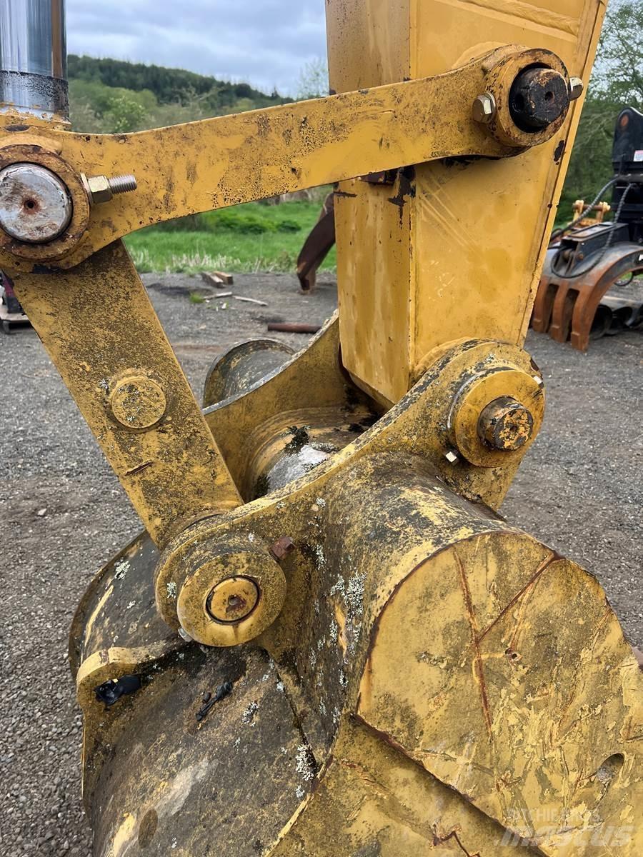 CAT 322C 履带挖掘机