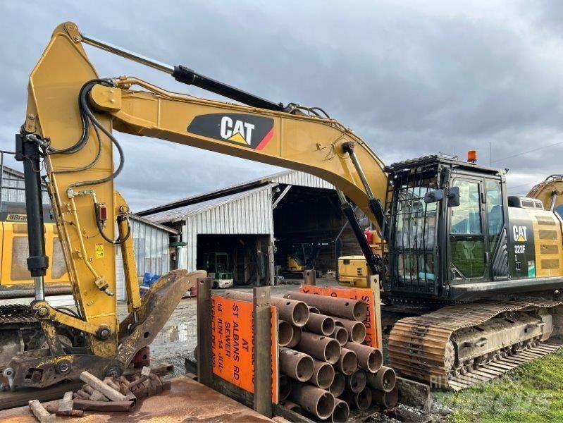 CAT 323FL 履带挖掘机