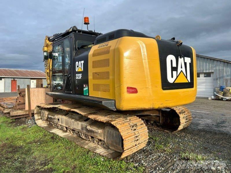 CAT 323FL 履带挖掘机