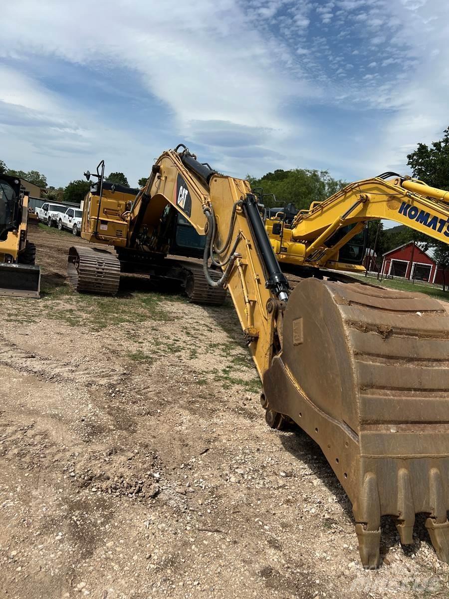 CAT 323FL 履带挖掘机