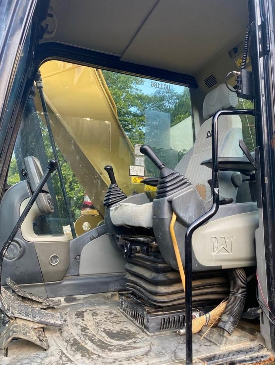 CAT 324DL 长臂挖掘机