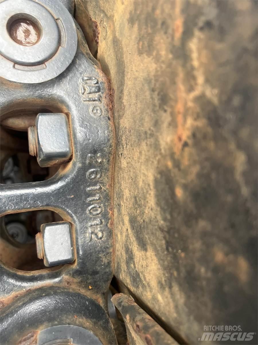 CAT 325 履带、链条和底盘