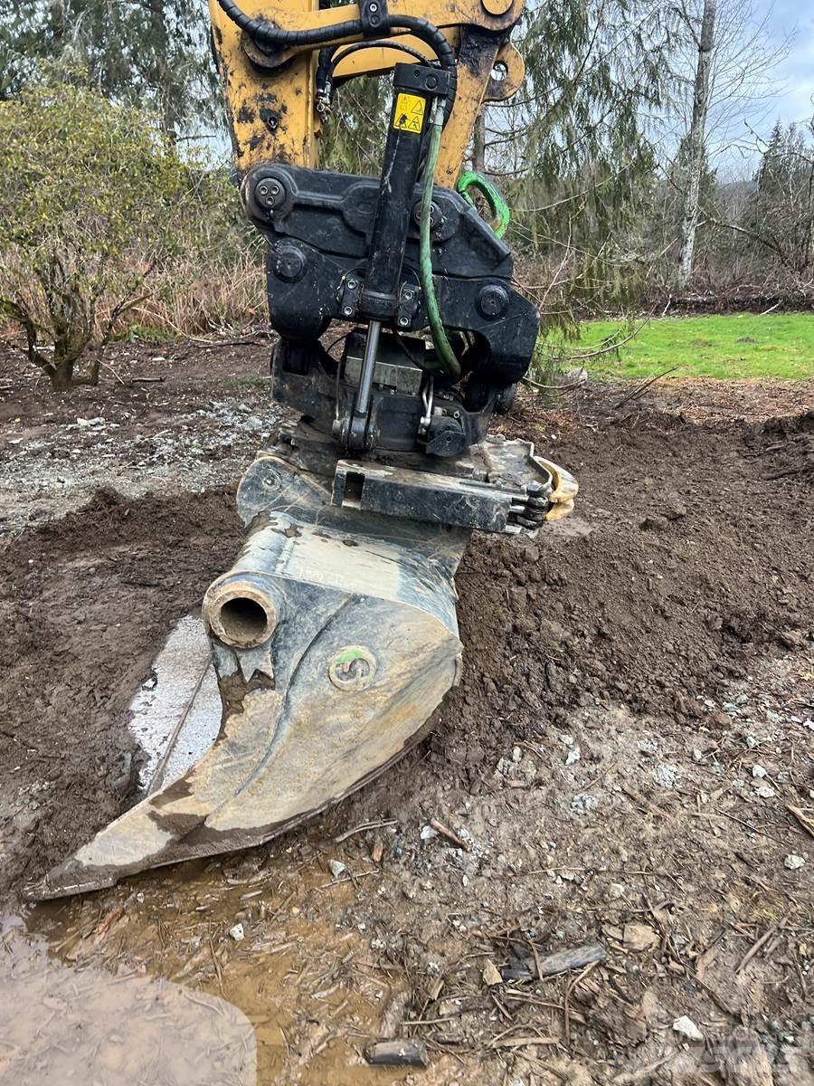 CAT 325 履带挖掘机