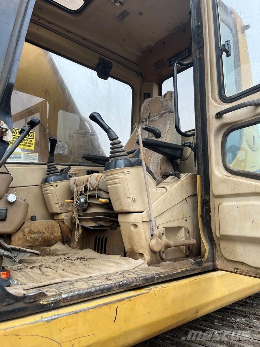 CAT 325 履带挖掘机