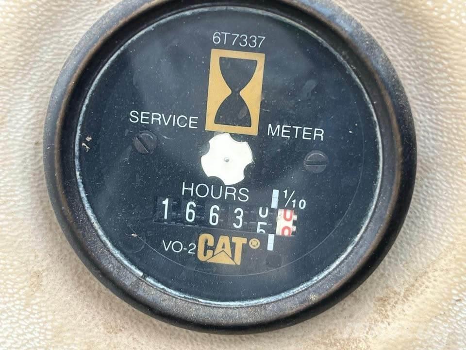 CAT 325BL 履带挖掘机