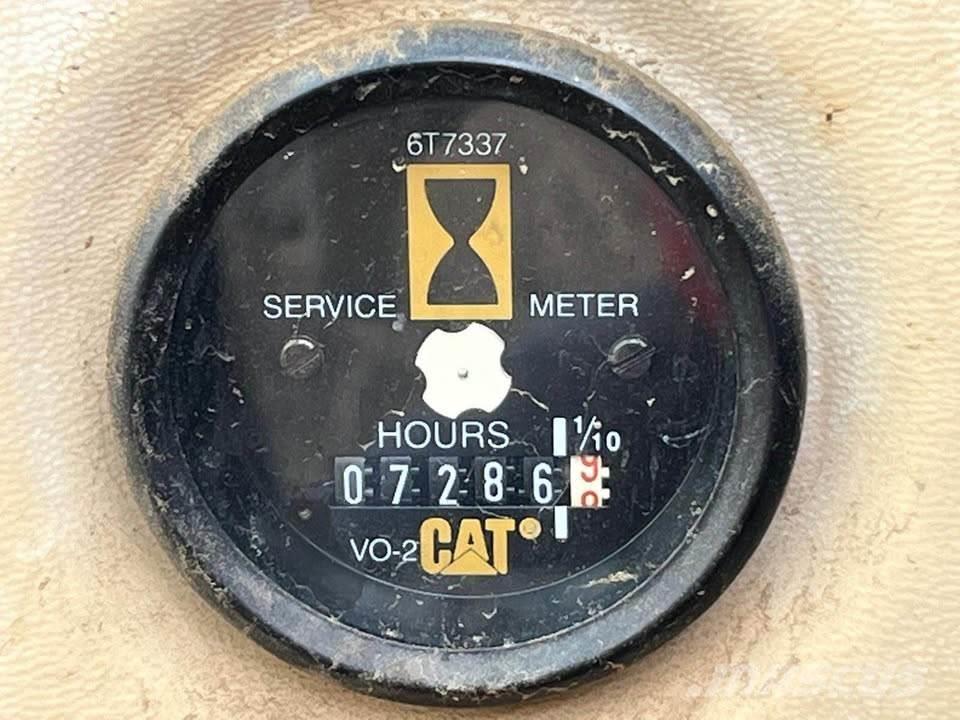 CAT 325BL 履带挖掘机