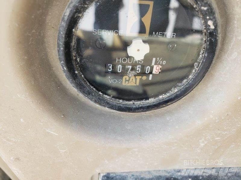 CAT 325L 履带挖掘机