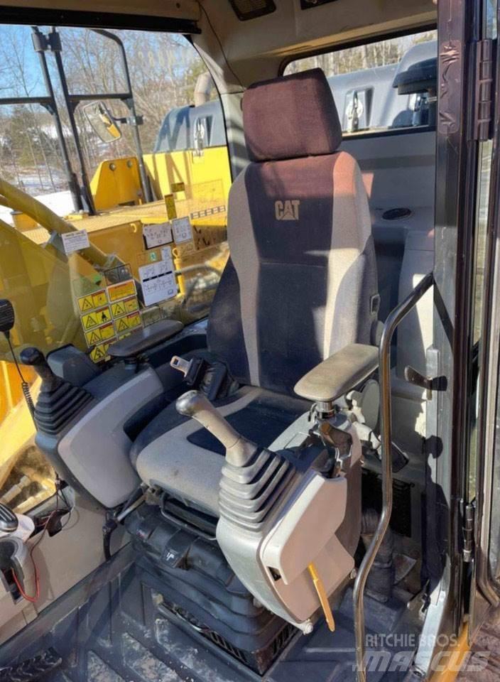 CAT 329EL 履带挖掘机